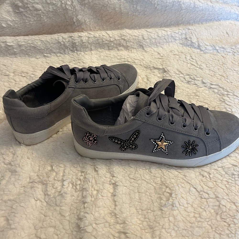 Libby Edelman Gray Star and Butterfly Sneakers
